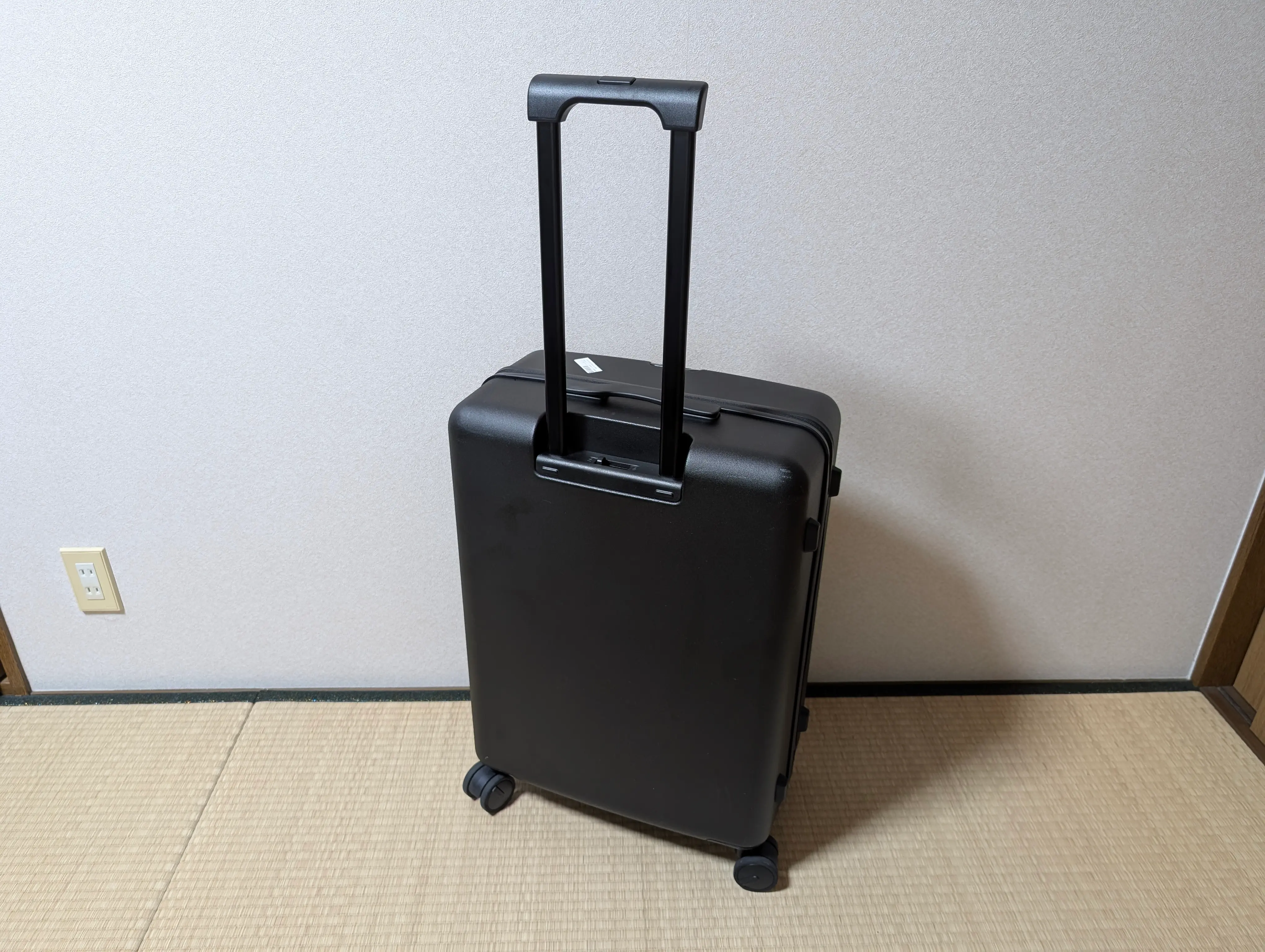 オールブラックスーツケース