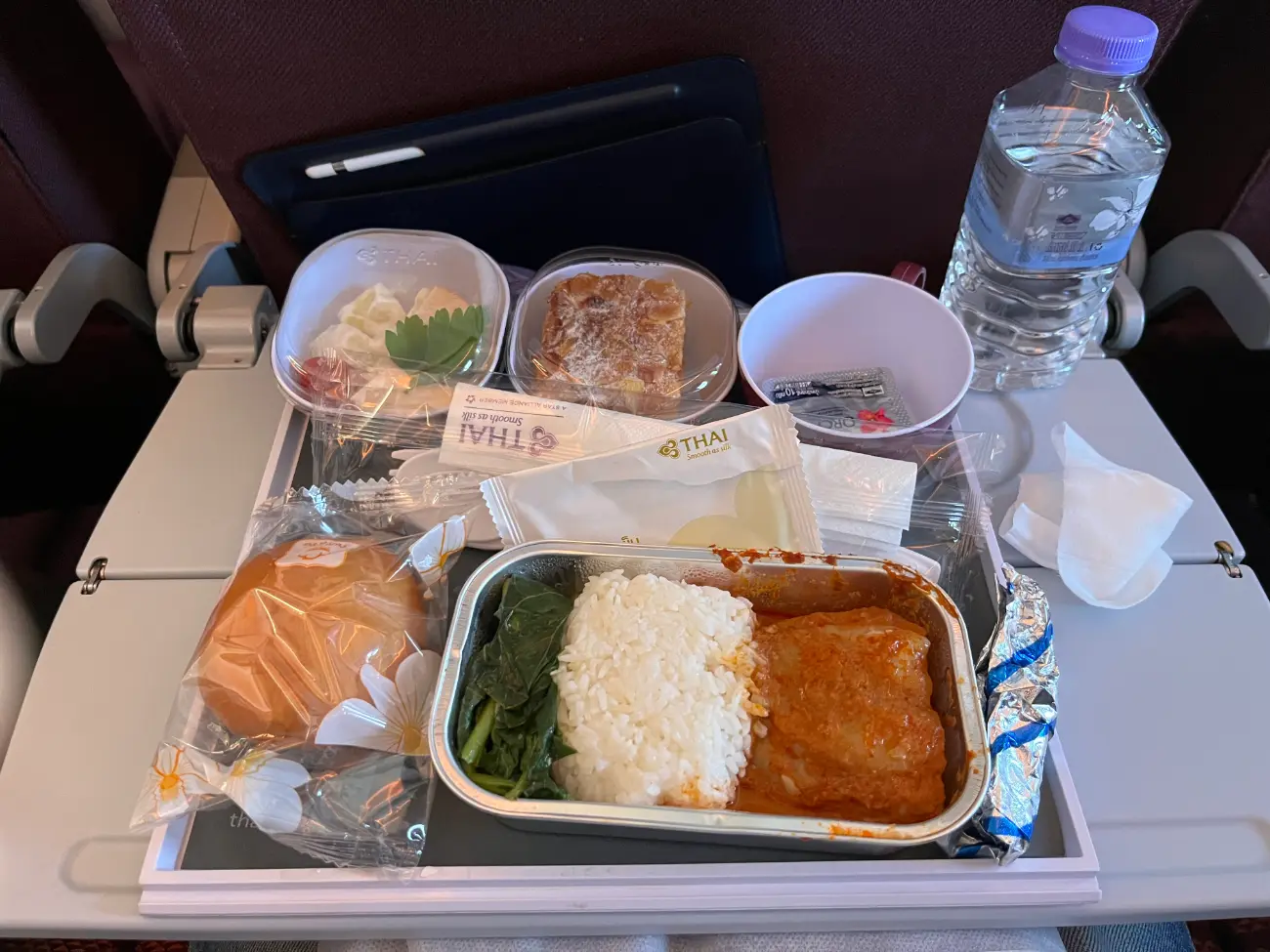 エコノミクラースの機内食